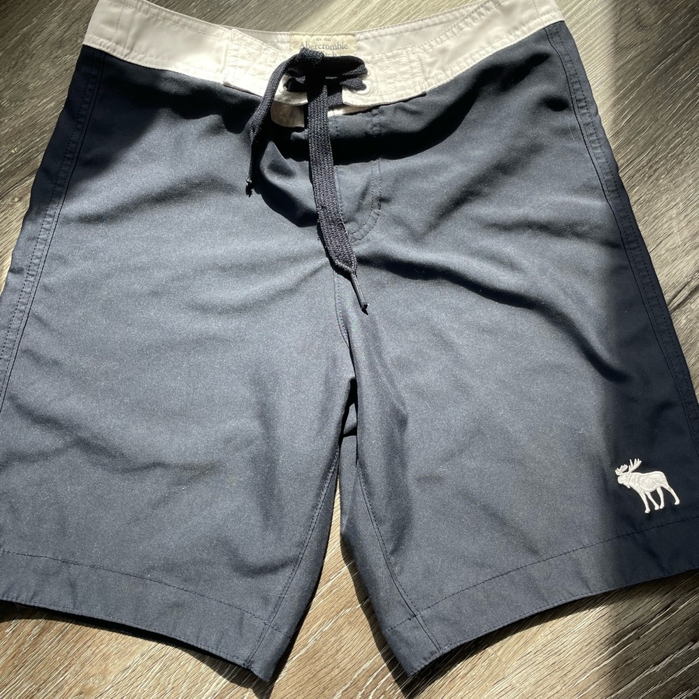 Abercrombie & Fitch Men’s Swim Board Shorts, Size Small, Navy and White